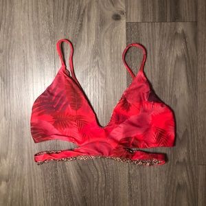 💗TRADED💗 ACACIA PSYCHDELIC LEAF HAKU TOP